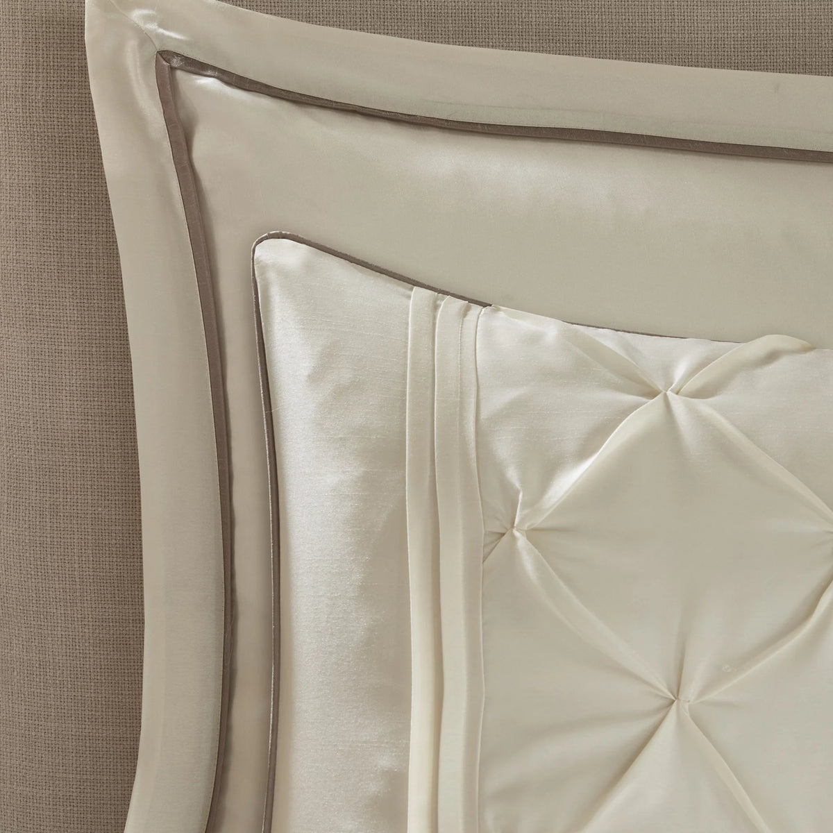 24 Piece King Ivory Comforter Set with Sheets K472772