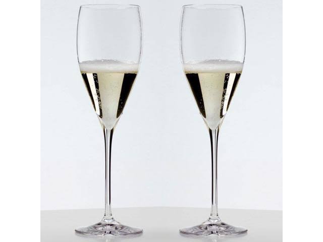 2 count Champagne Glass Q8872