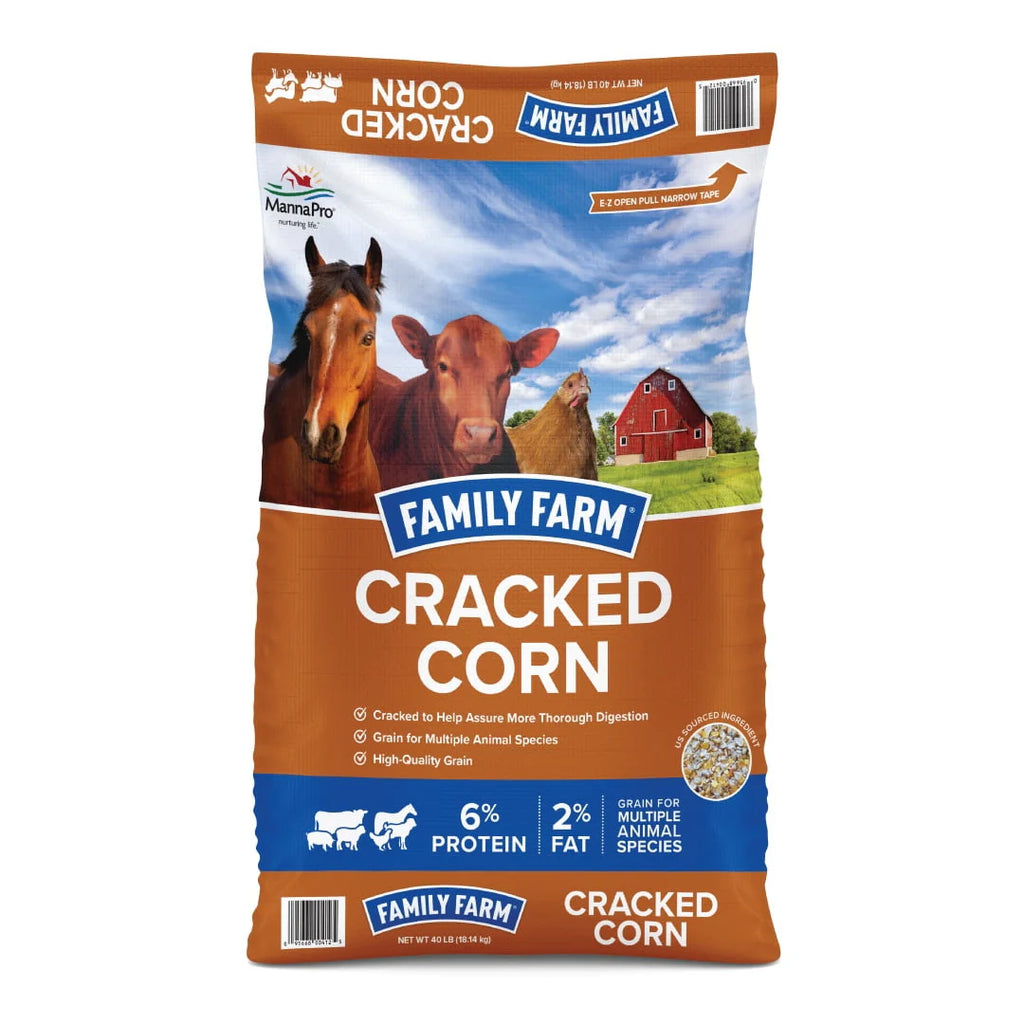 Cracked Corn Animal Feed, 40 lb P202030