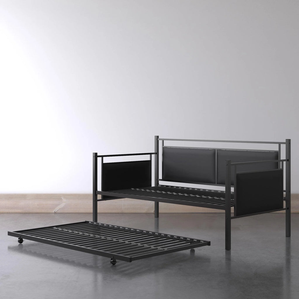 Twin Metal and Upholstered Daybed with Trundle P620