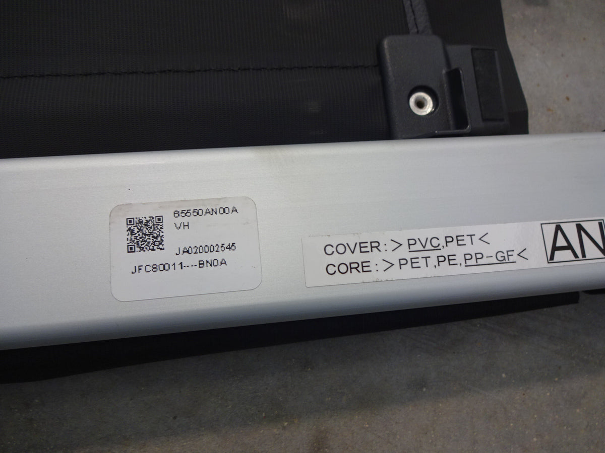 Black Retractable Cargo Cover K1777