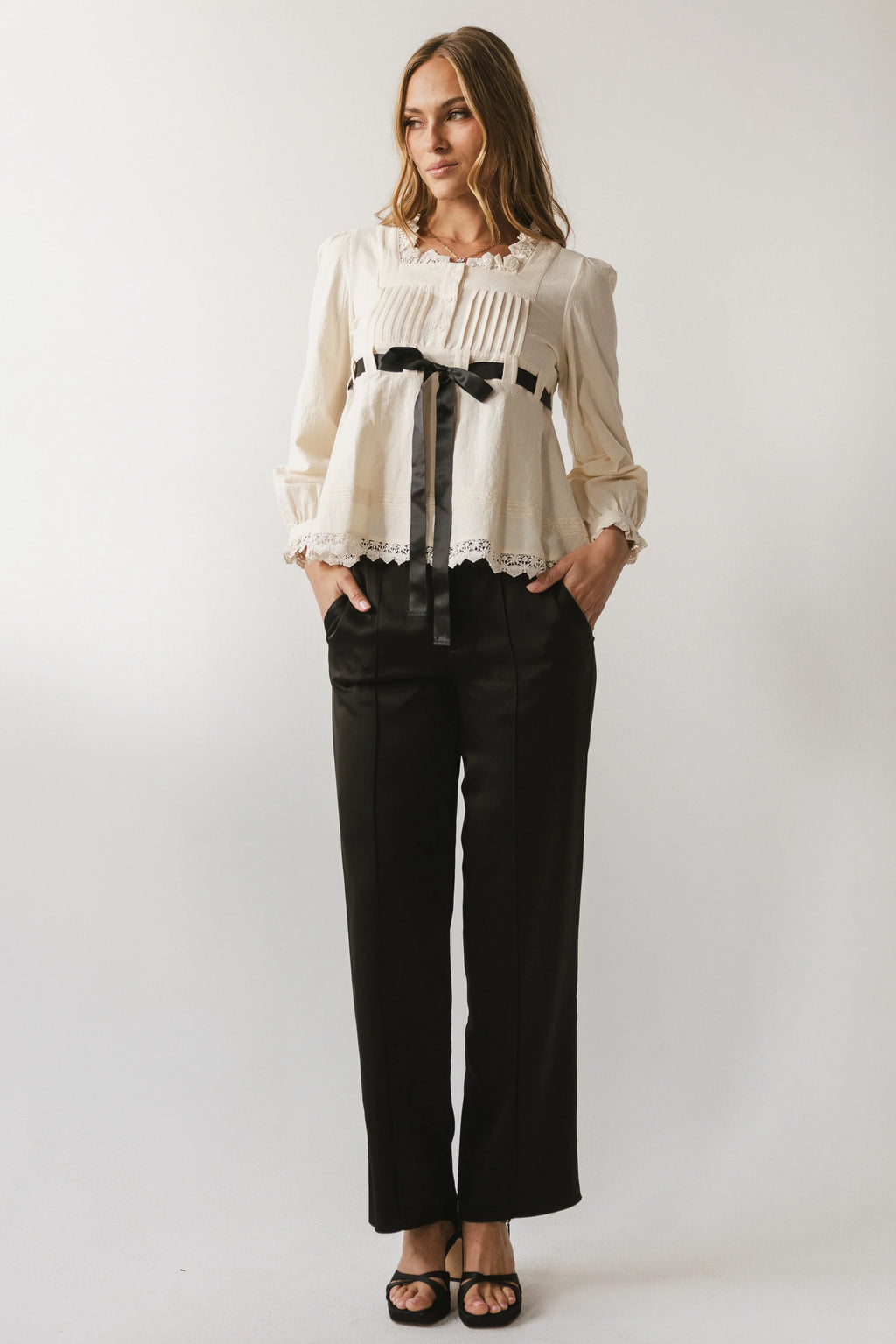 Crochet Blouse N35332