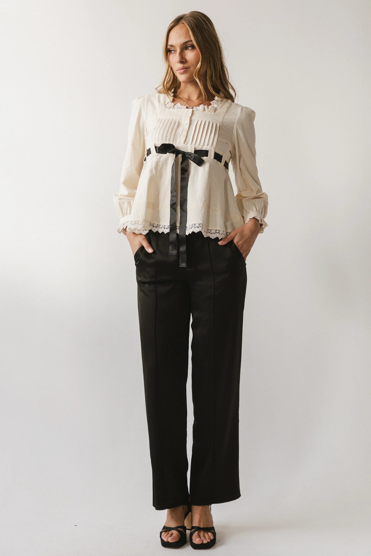 Crochet Blouse N35332