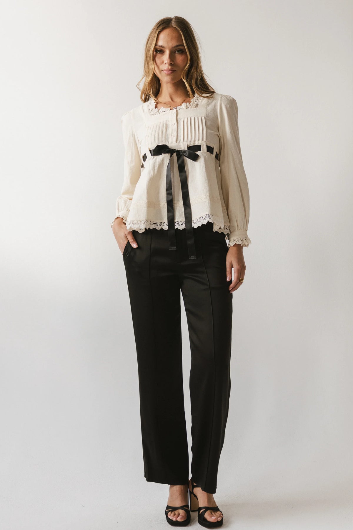 Crochet Blouse N35332