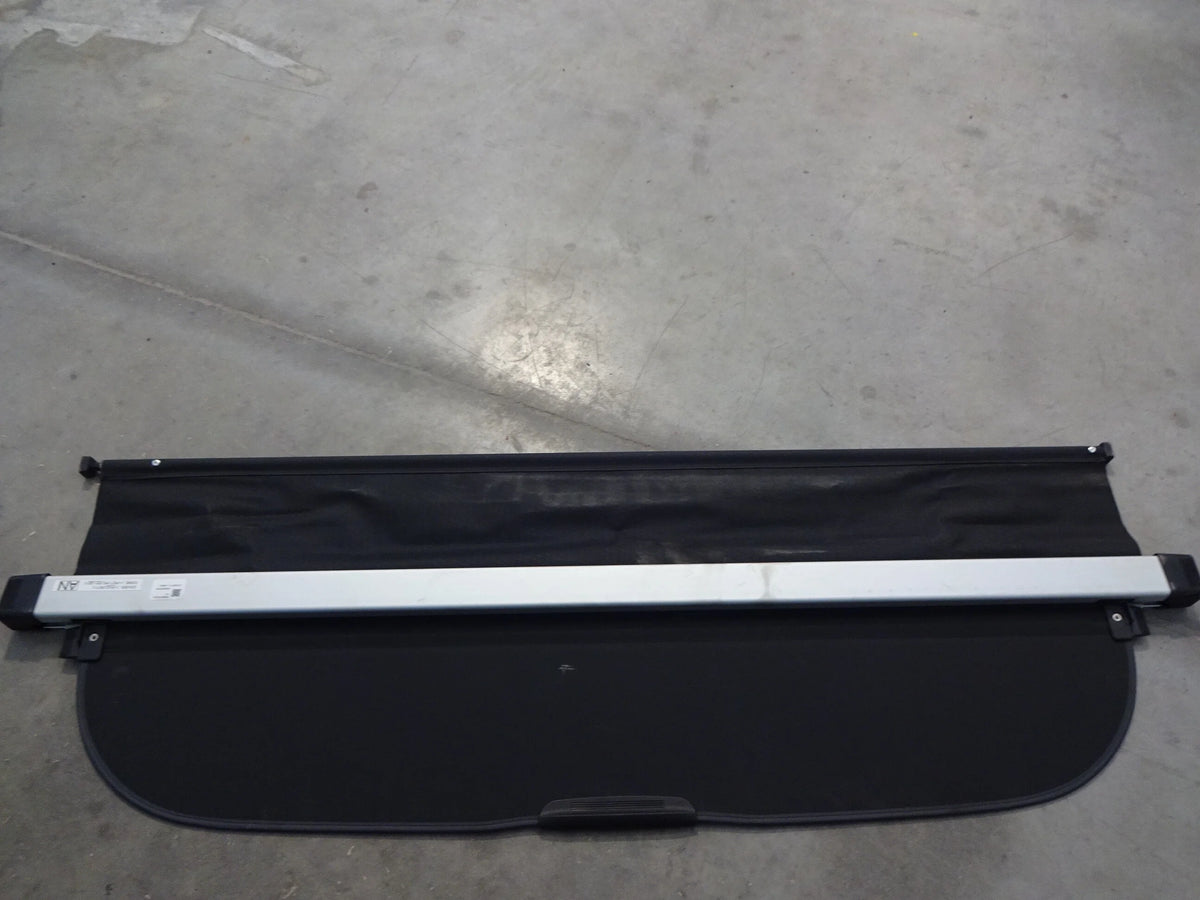 Black Retractable Cargo Cover K1777