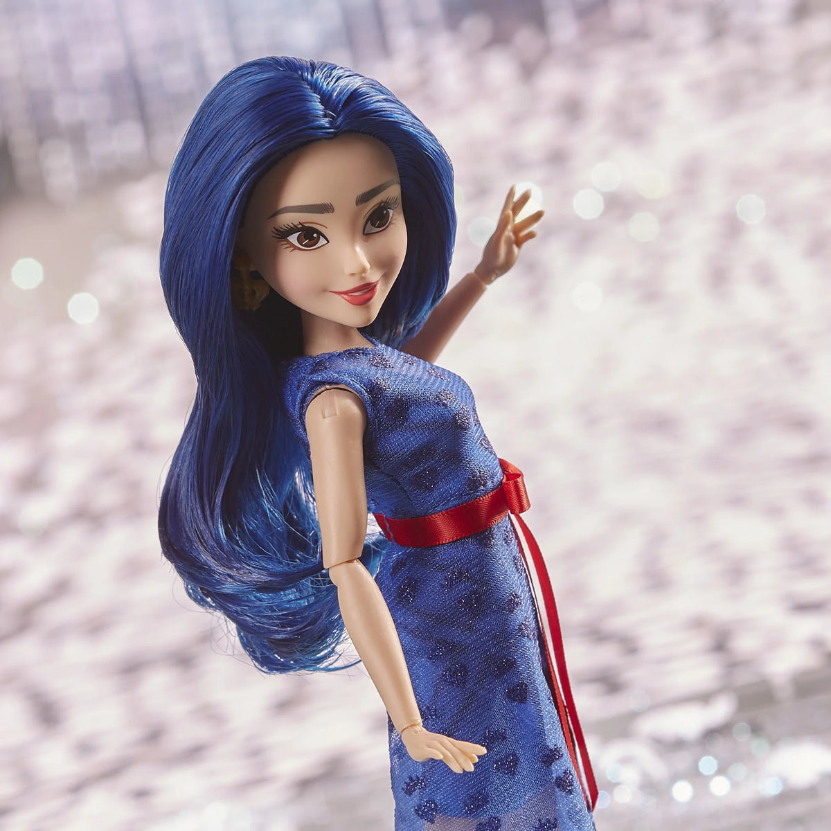 Evie Fashion Doll with Accessories Q936