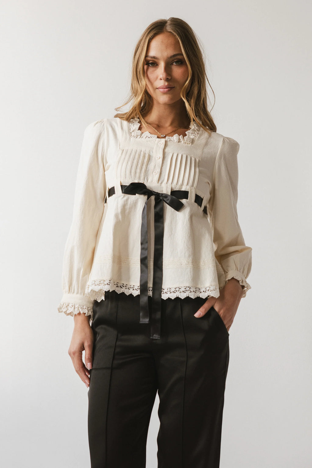 Crochet Blouse N35332