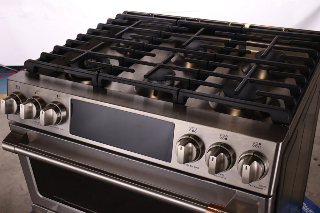 30 In. Slide-In Double-Oven Gas Convection Range Q307449
