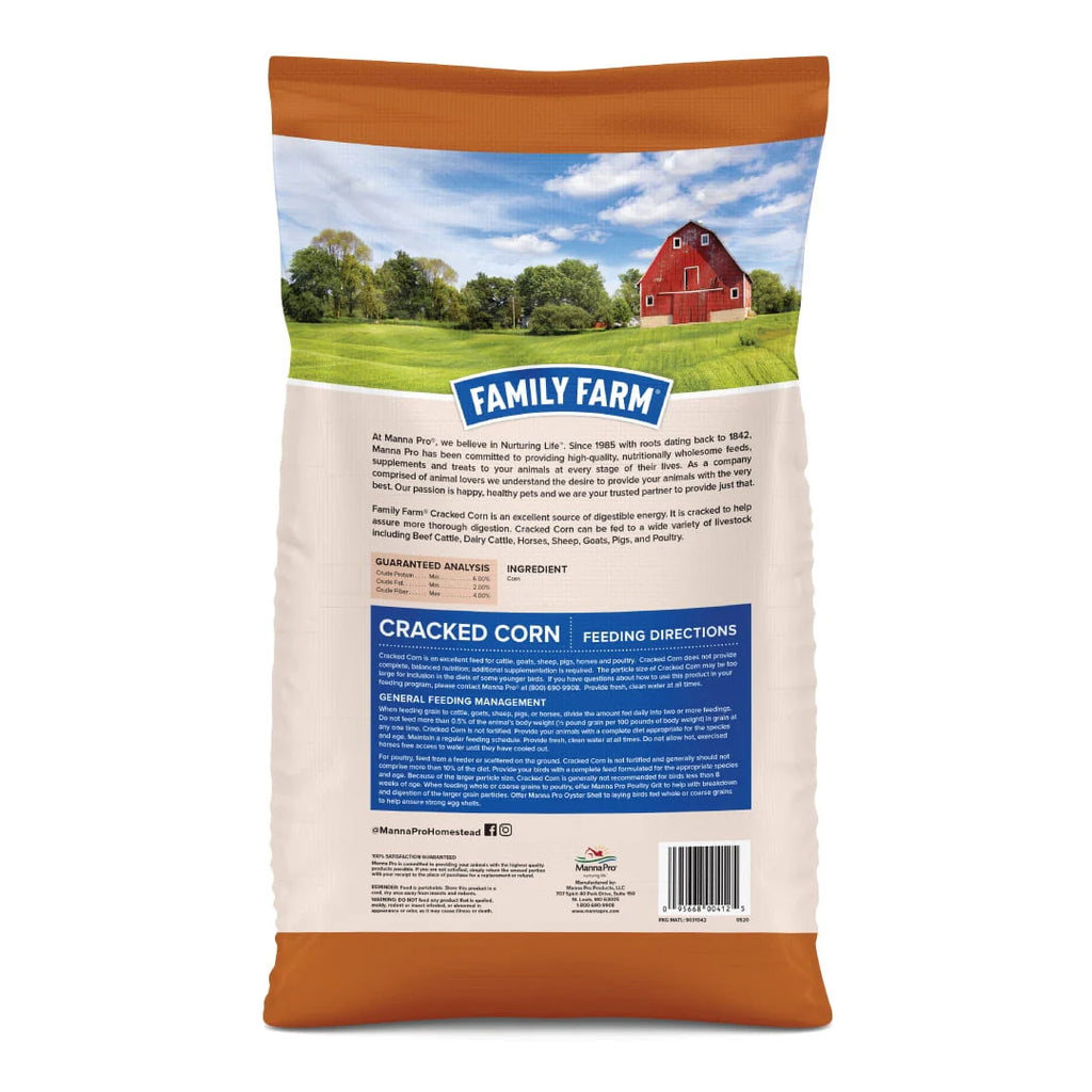 Cracked Corn Animal Feed, 40 lb P202030