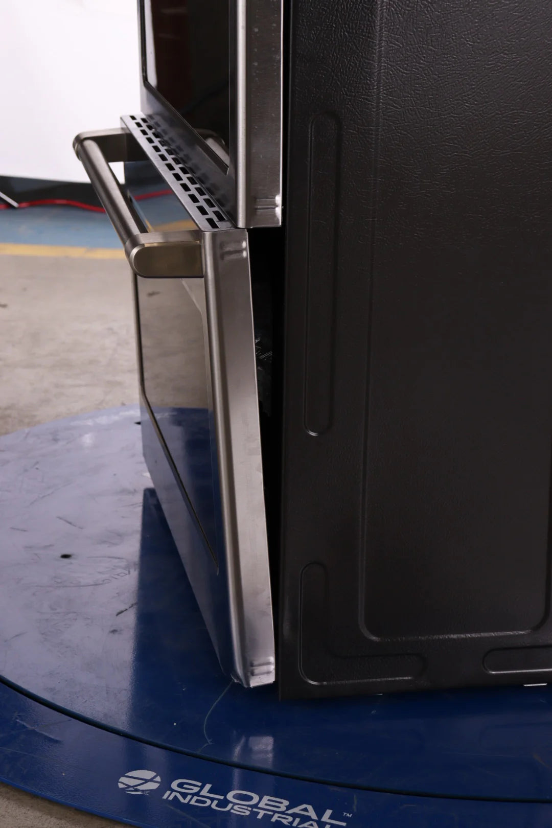 30 In. Slide-In Double-Oven Gas Convection Range Q307449