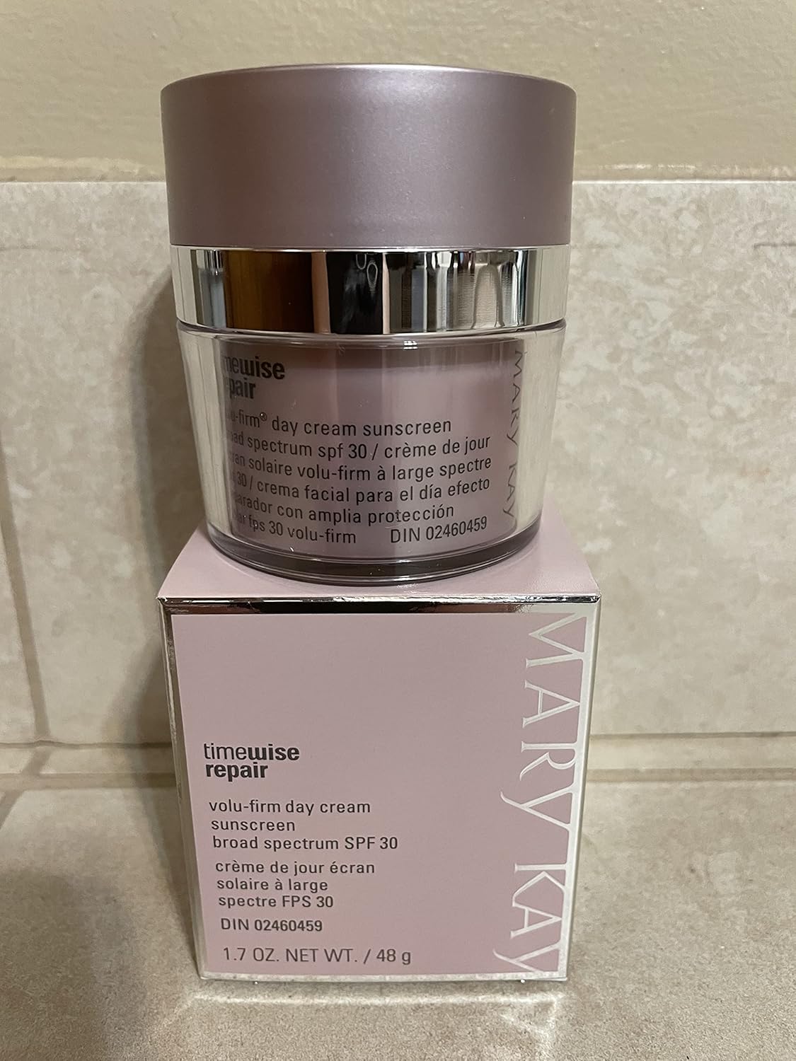 Day Cream Sunscreen SPF 30 1.7 oz. C6388