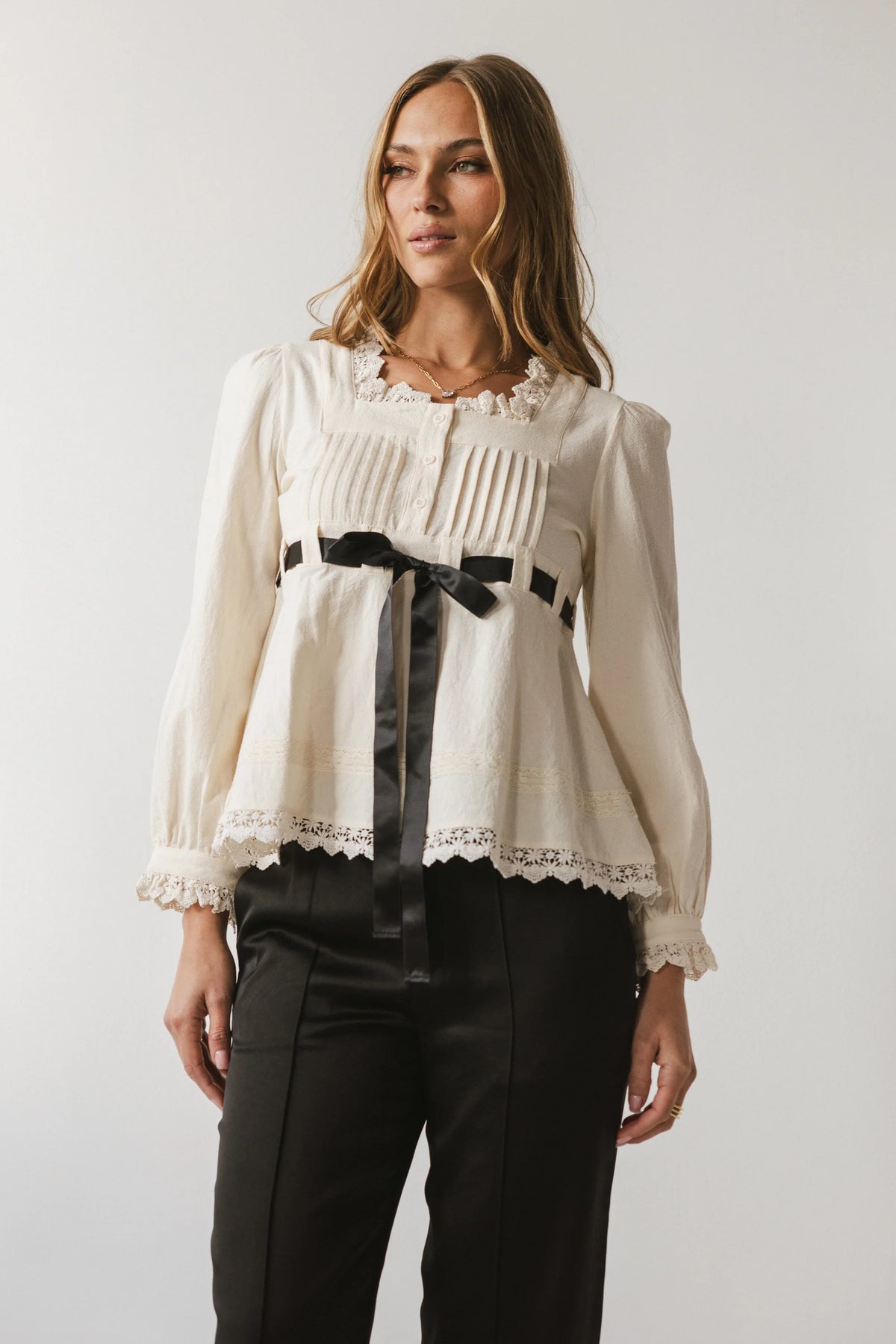Crochet Blouse N35332