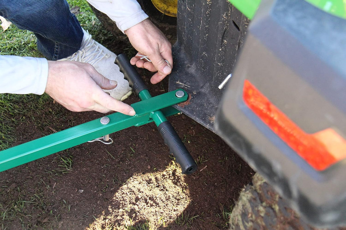 44 Inch Heavy Duty Metal Mesh Push Spreader F101460