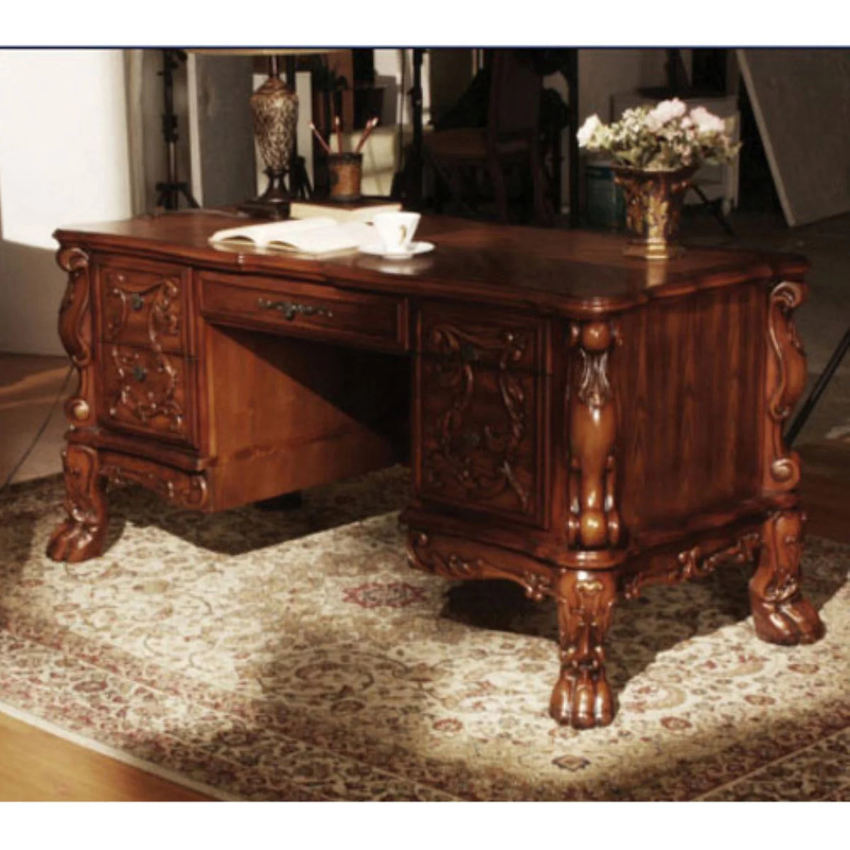 Executive Desk C762332