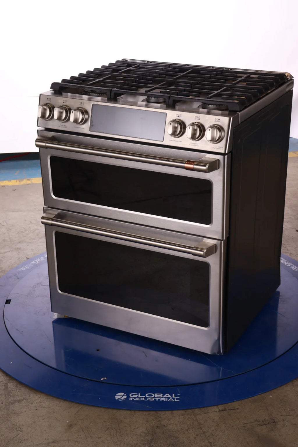 30 In. Slide-In Double-Oven Gas Convection Range Q307449