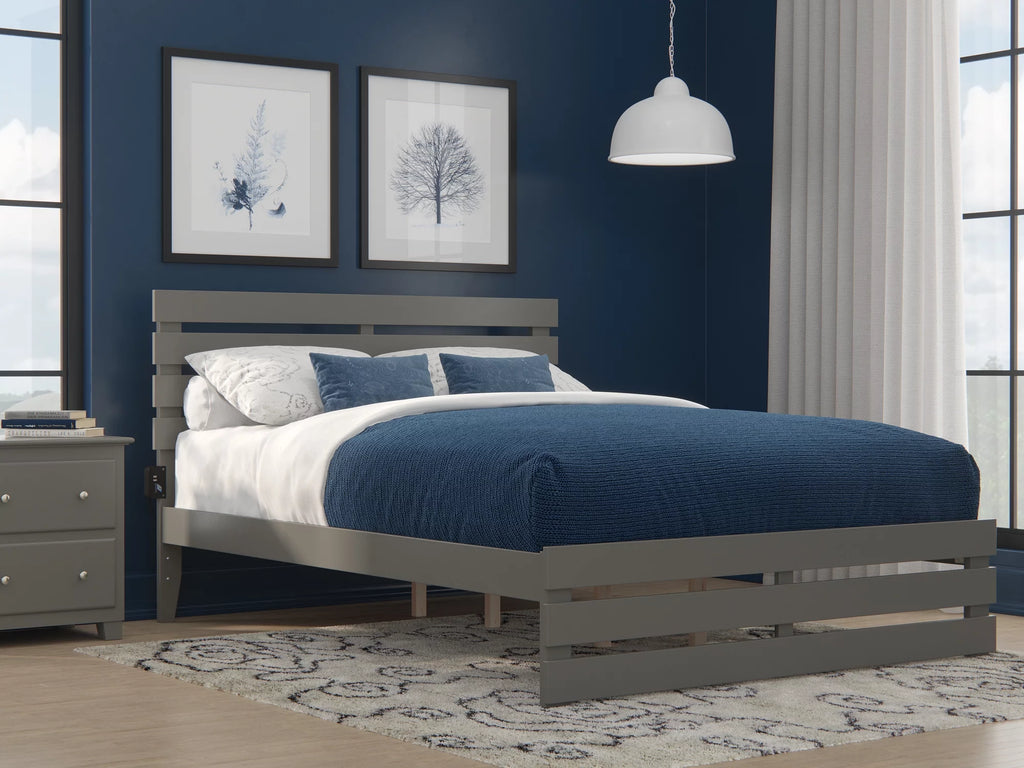 Queen Bed with Footboard and USB Charger M461214