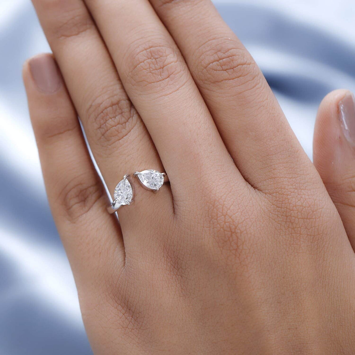 Moissanite Pear 10K White Gold Bypass Openable Tear Drop Ring Size 8 Ct 1.15 Y709398