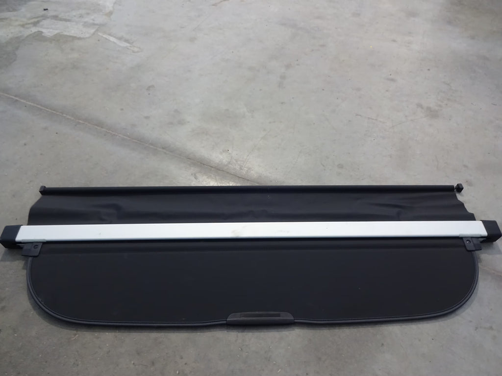 Black Retractable Cargo Cover K1777