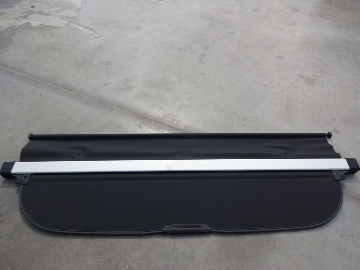 Black Retractable Cargo Cover K1777